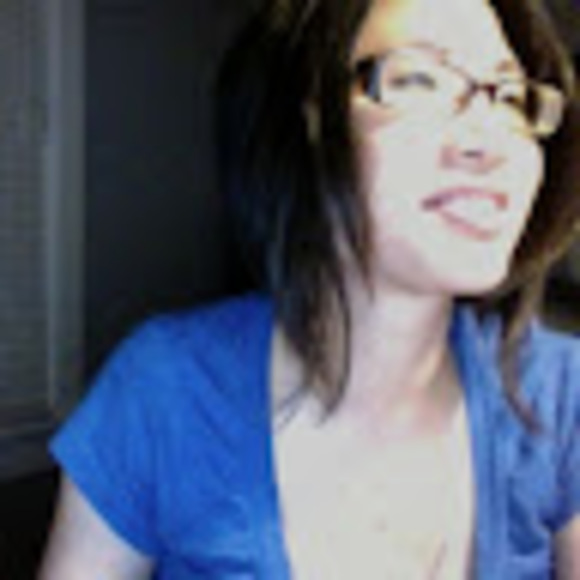 Meet your Posher, Cindy - Picture 1 of 1